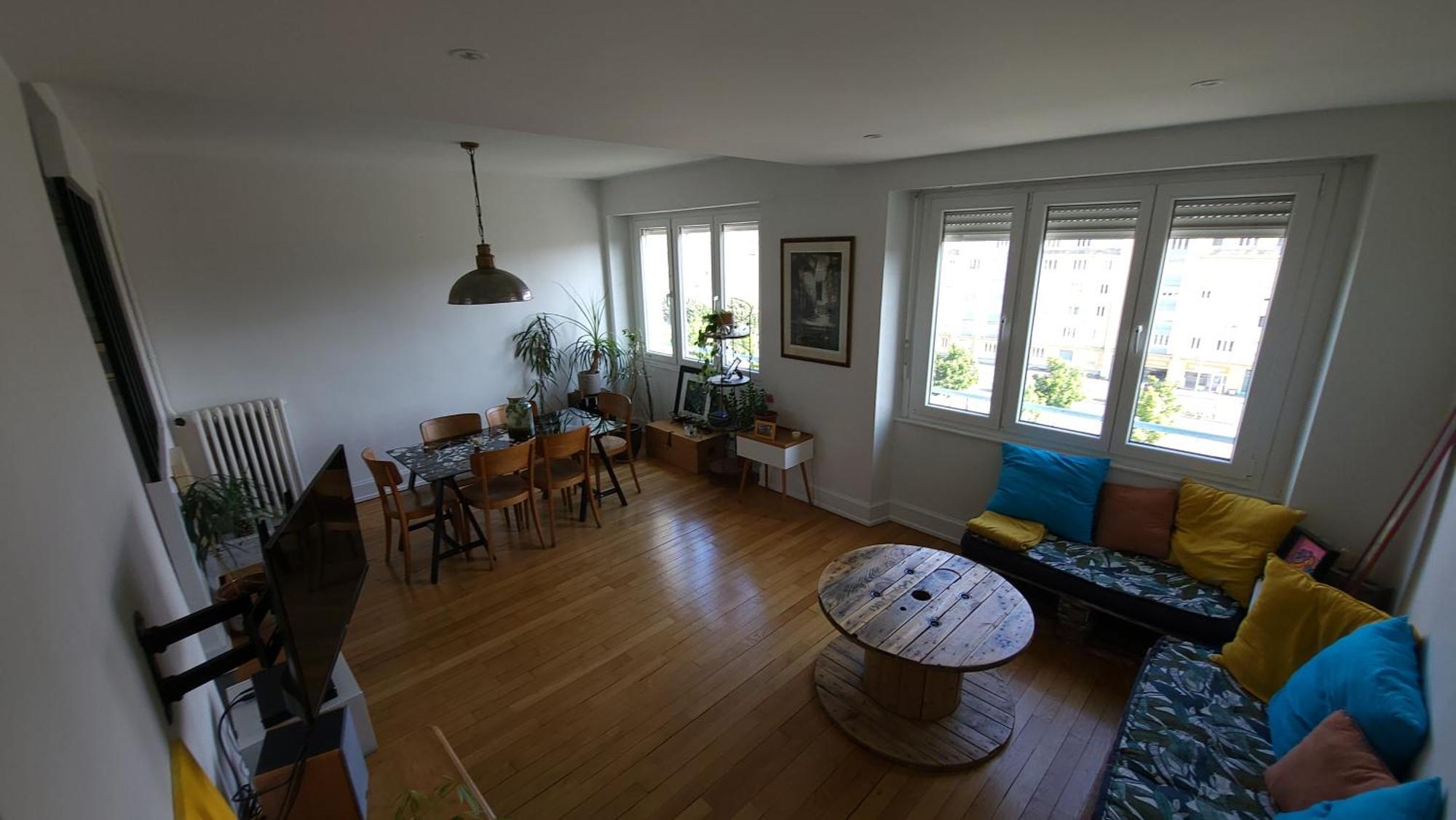 Apartment Centre *