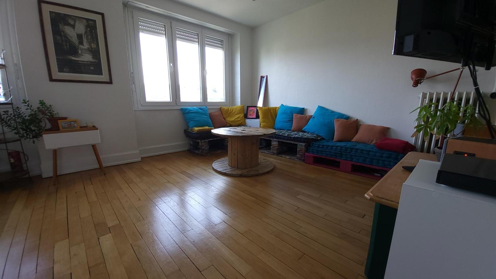 Centre Apartment *